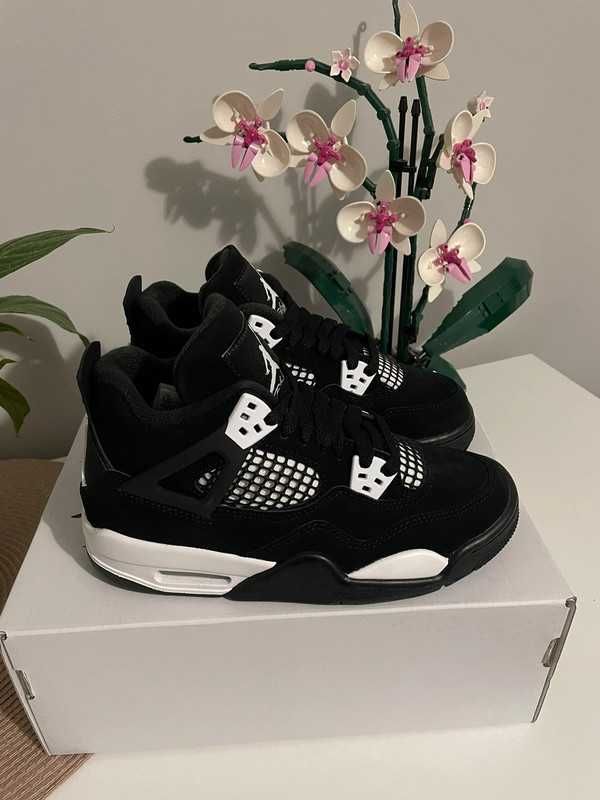 Jordan 4 Retro White Thunder R.39