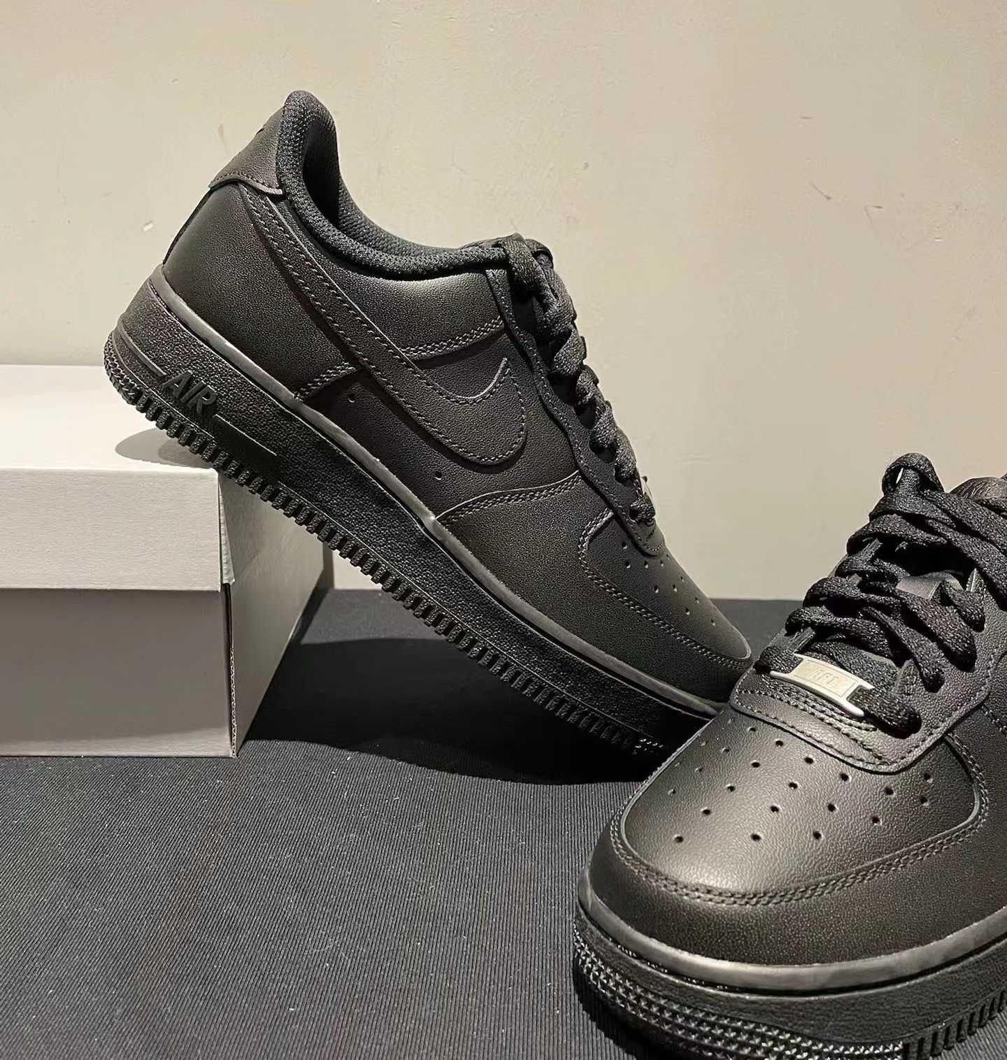 Nike Air Force 1 '07 Black 40