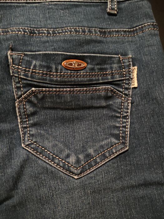 Elastyczne jeansy r.40