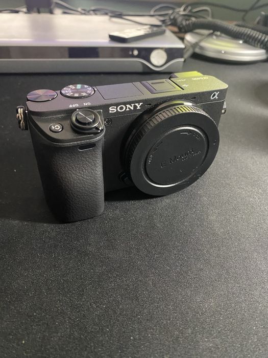 Aparat Sony A6400 + obiektywy Sigma 18-50 2.8 i Sigma 56mm 1.4 Zestaw