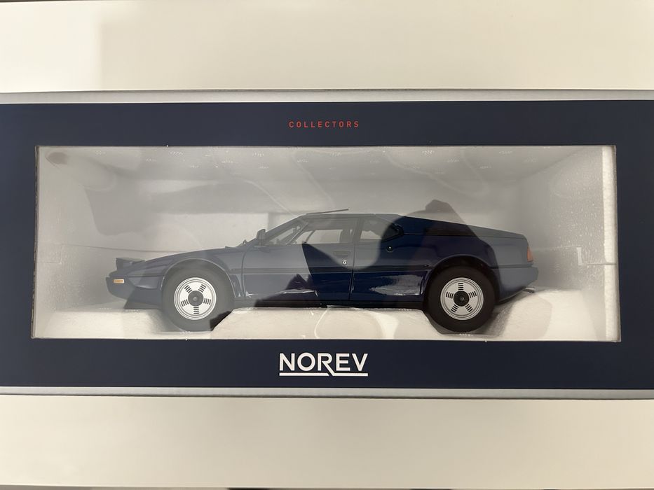 BMW M1 niebieski Norev 1:18 stan idealny