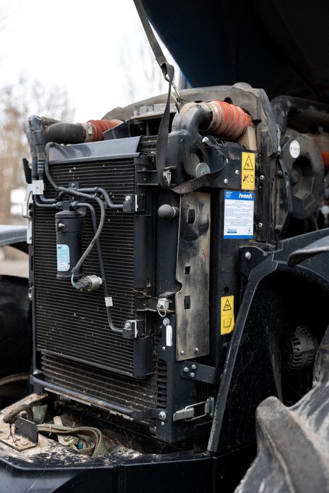 Трактор New Holland t7060