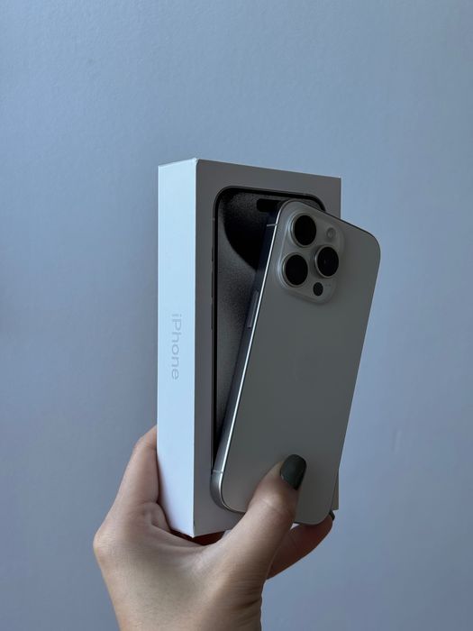 iPhone 15 pro 256gb jak nowy biały