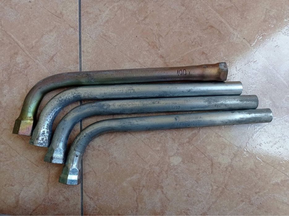 Продам домкрат ОРИГІНАЛЬНИЙ на Опель GM, балонники