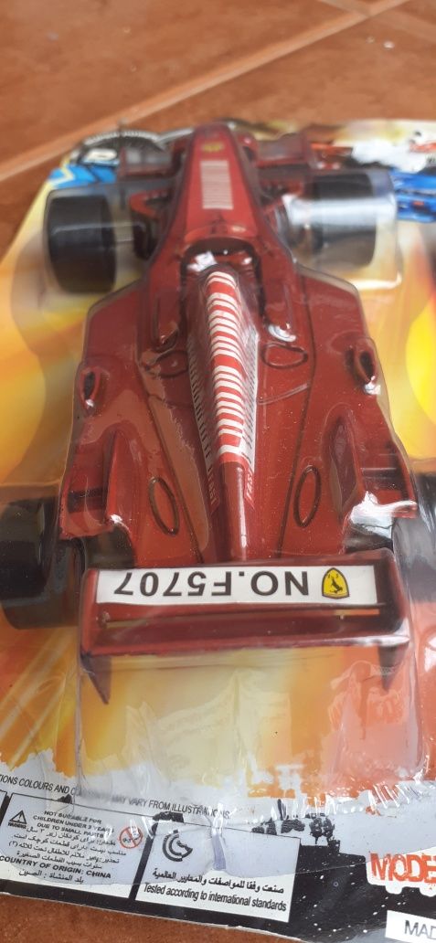 F1 de brinquedo novo