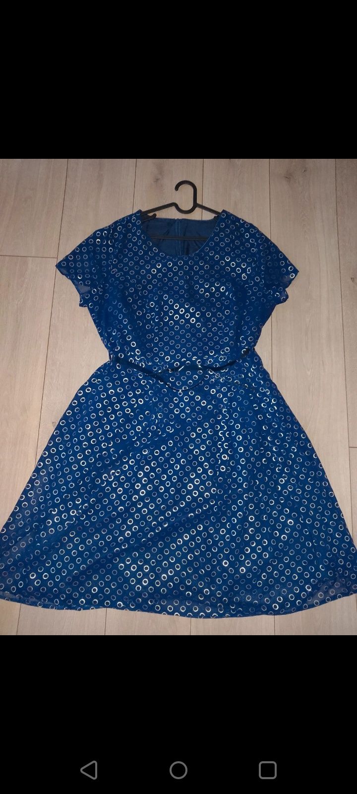Sukienka rozkloszowana pasek 42-44