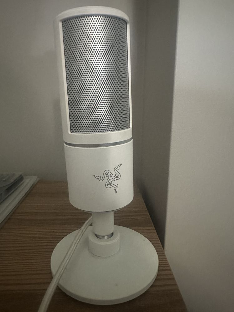 Razer seiren x Mercury