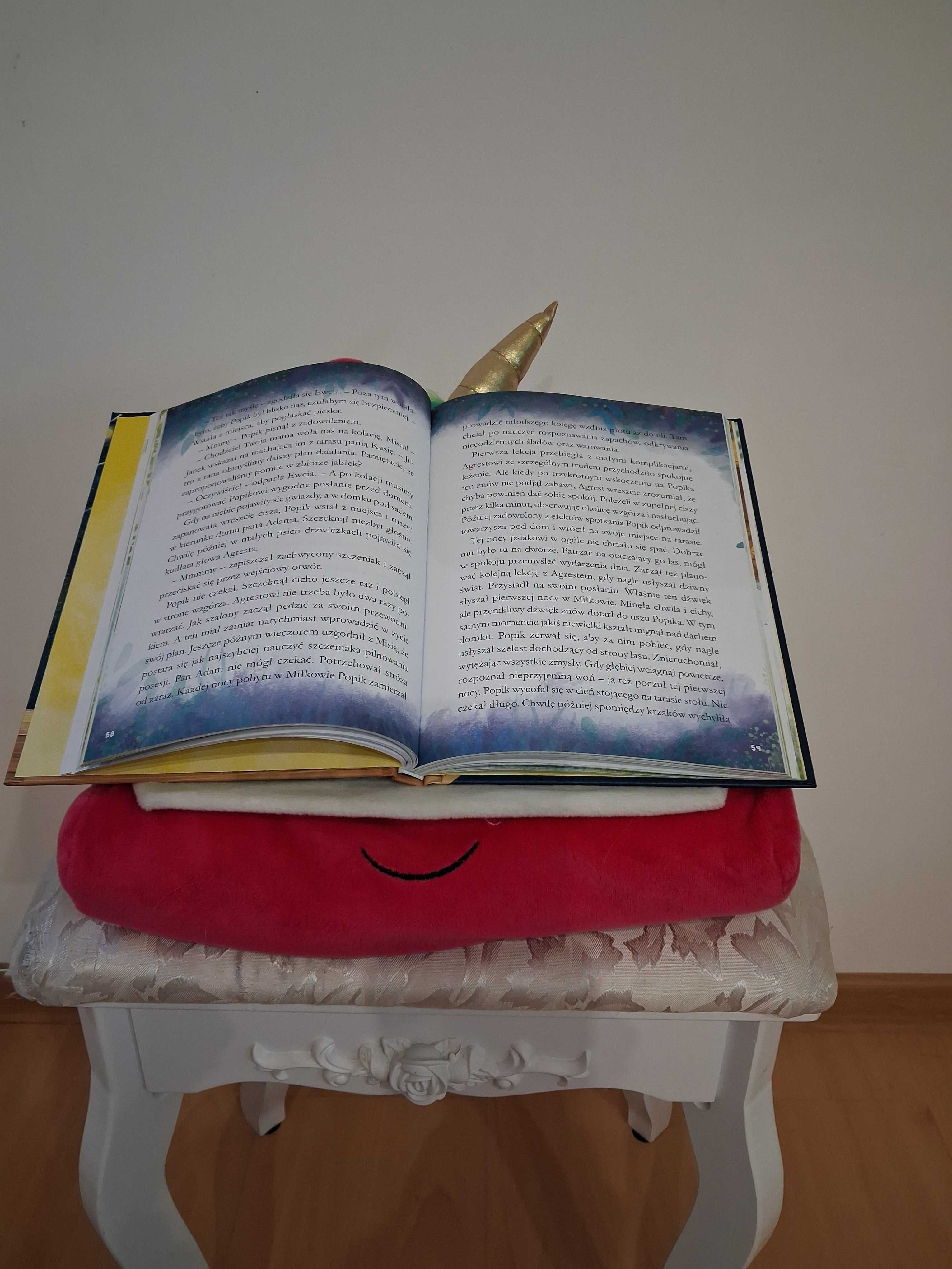 Poduszka pod książkę, tablet