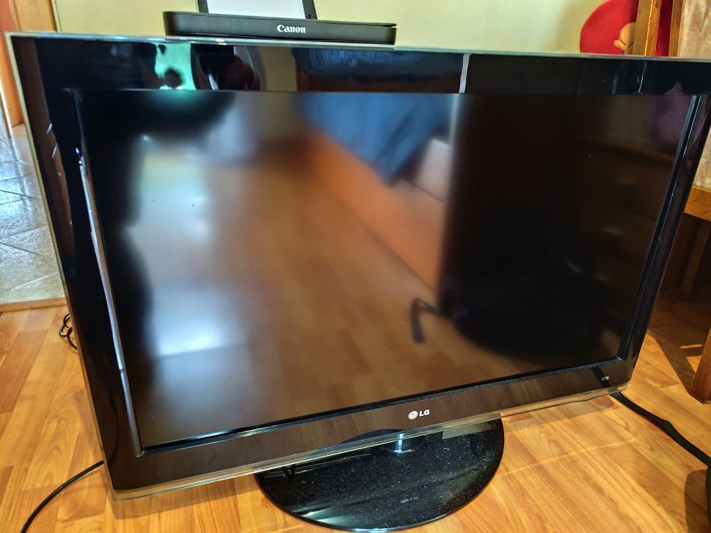 Televisão LG 94 cm (37") Full HD Preto 500 cd/m²