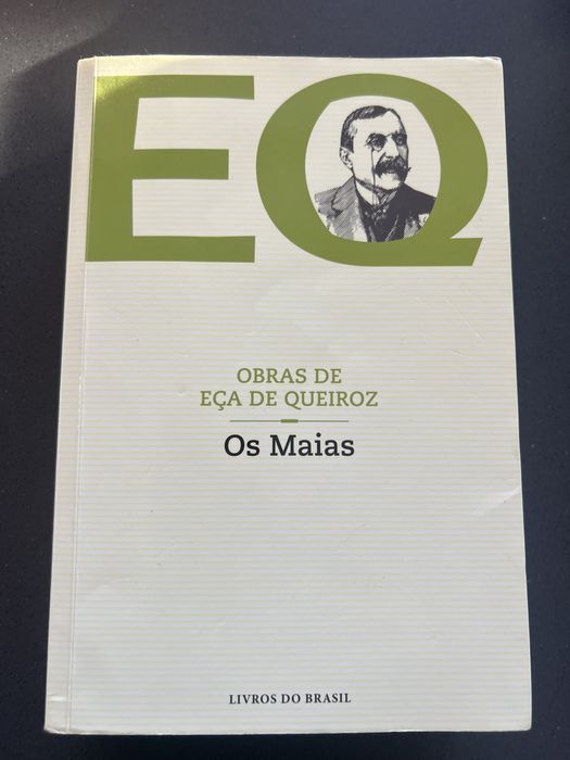 Livro “Os Maias” de Eça de Queiroz