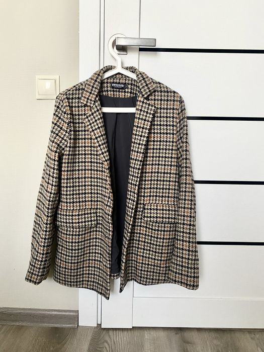 Вовняний коричневий жіночий жакет в гусячу лапку