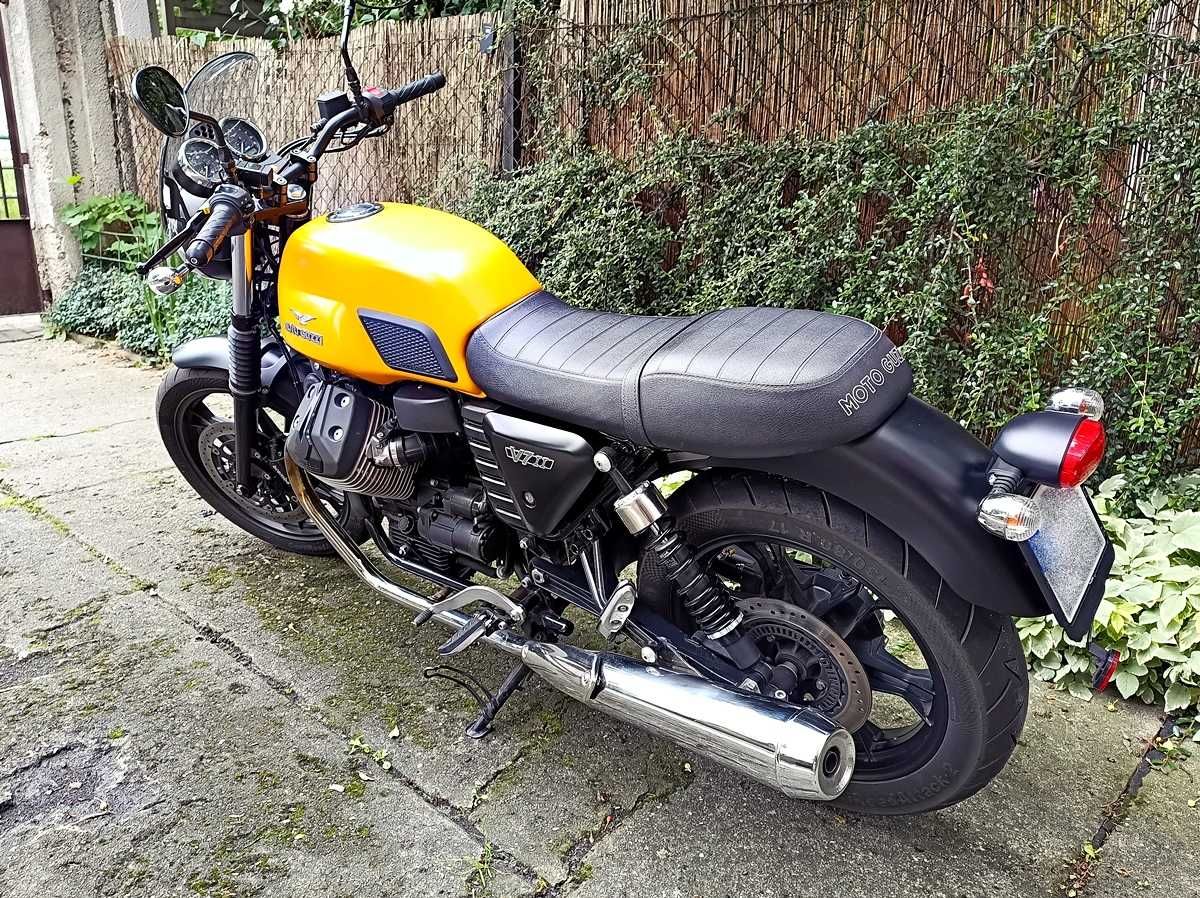 Moto Guzzi V7 II Stone