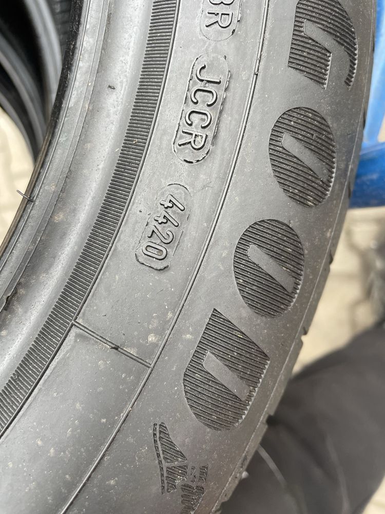 Opony 215/55/17 goodyear letnie w bardzo dobrym stanie