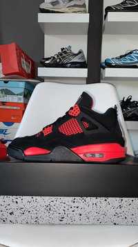 Nike air  Jordan 4 retro   EU 42