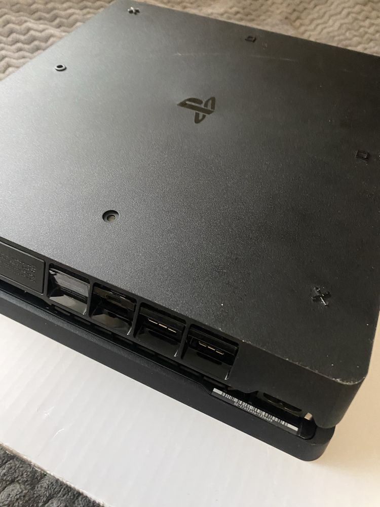 PlayStation 4 500 g slim