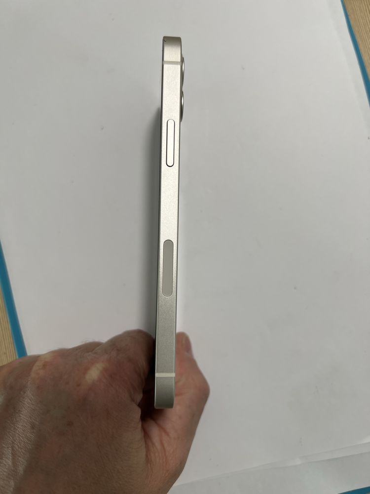 Iphone 12 заблокирован icloud,