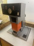 Prensa pneumatica marca inglesa com mesa