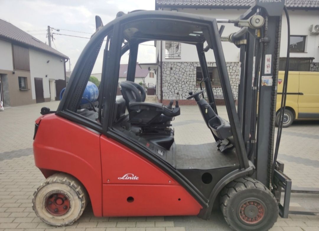 Wózek Widłowy Widlak Linde H25 LPG Gaz Przesuw