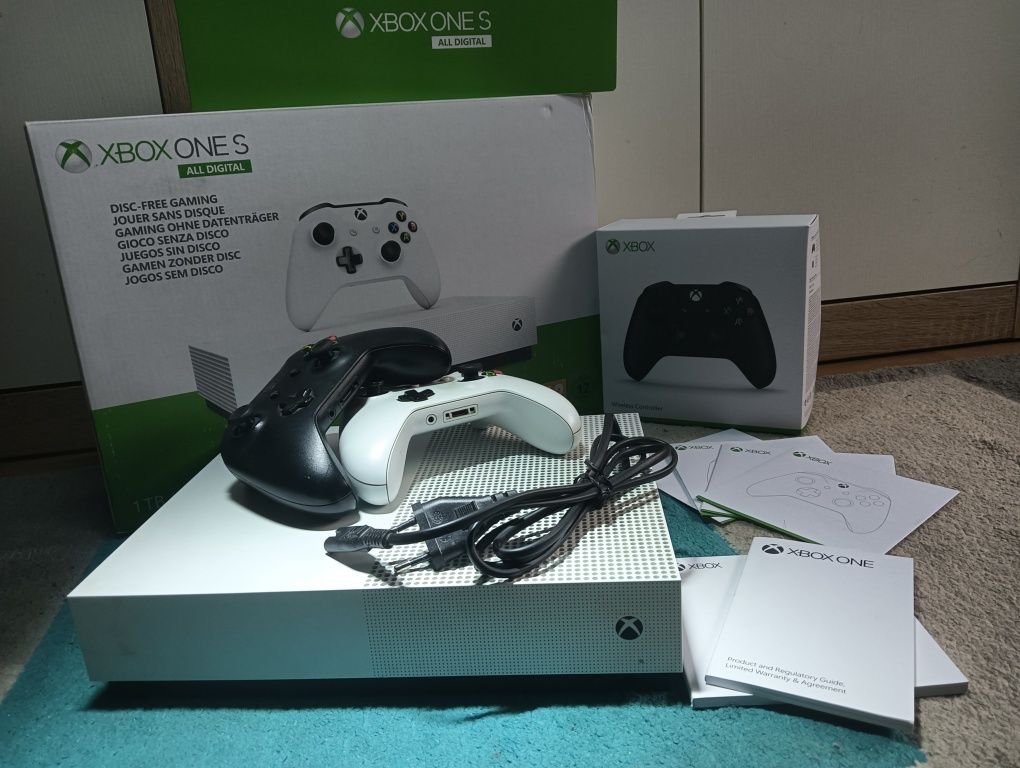 Xbox Microsoft One S 1TB All-Digital Edition. 

[TYLK