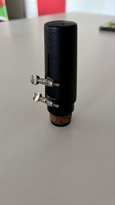 Boquilha com tampa e abraçadeira - J. Michael