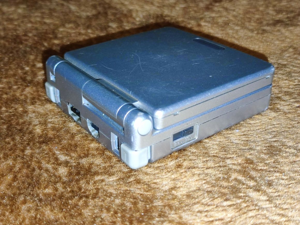 Nintendo Gameboy Advanced Sp + 5 super gier + ori ładowarka