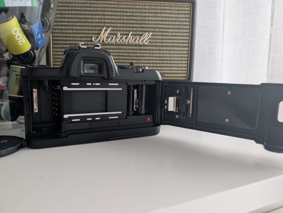 *MINT* Nikon F401 + Nikkor AF 35-80mm F4-5.6 D