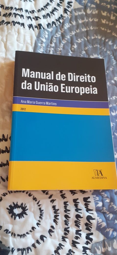 Vendo livros de direito