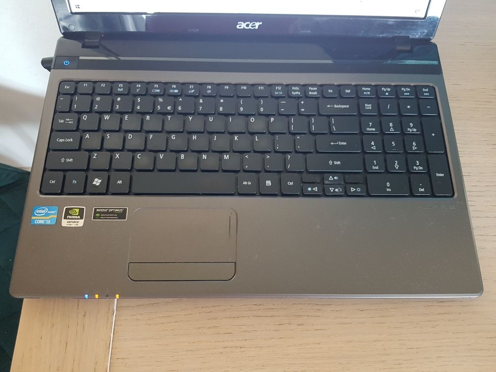 Acer Aspire 5750G/I3-2350m/6gb ddr3/geforce610m/120gb ssd
