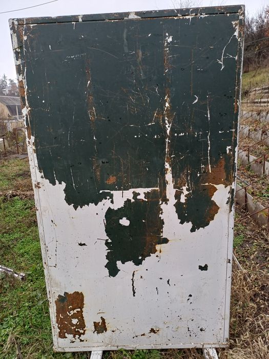 Шафа для інструментів