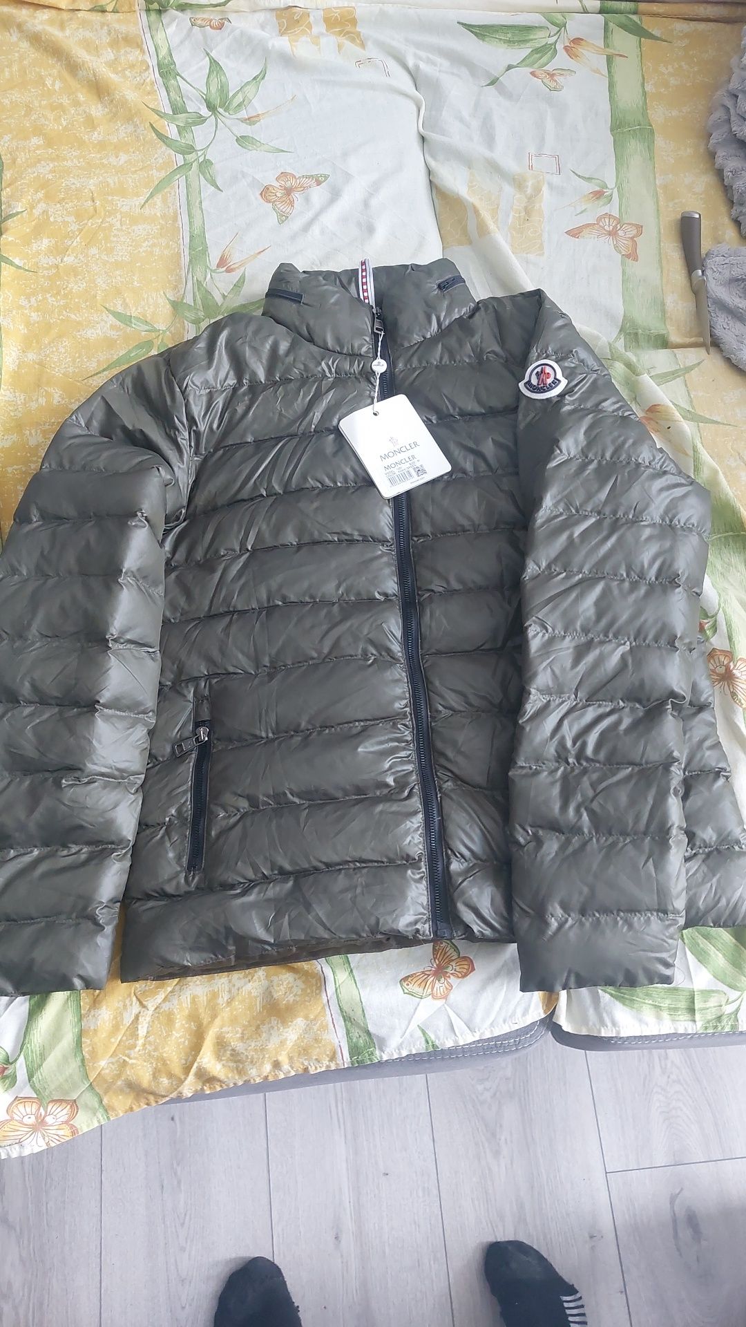 Куртки, желетки Moncler/Gucci