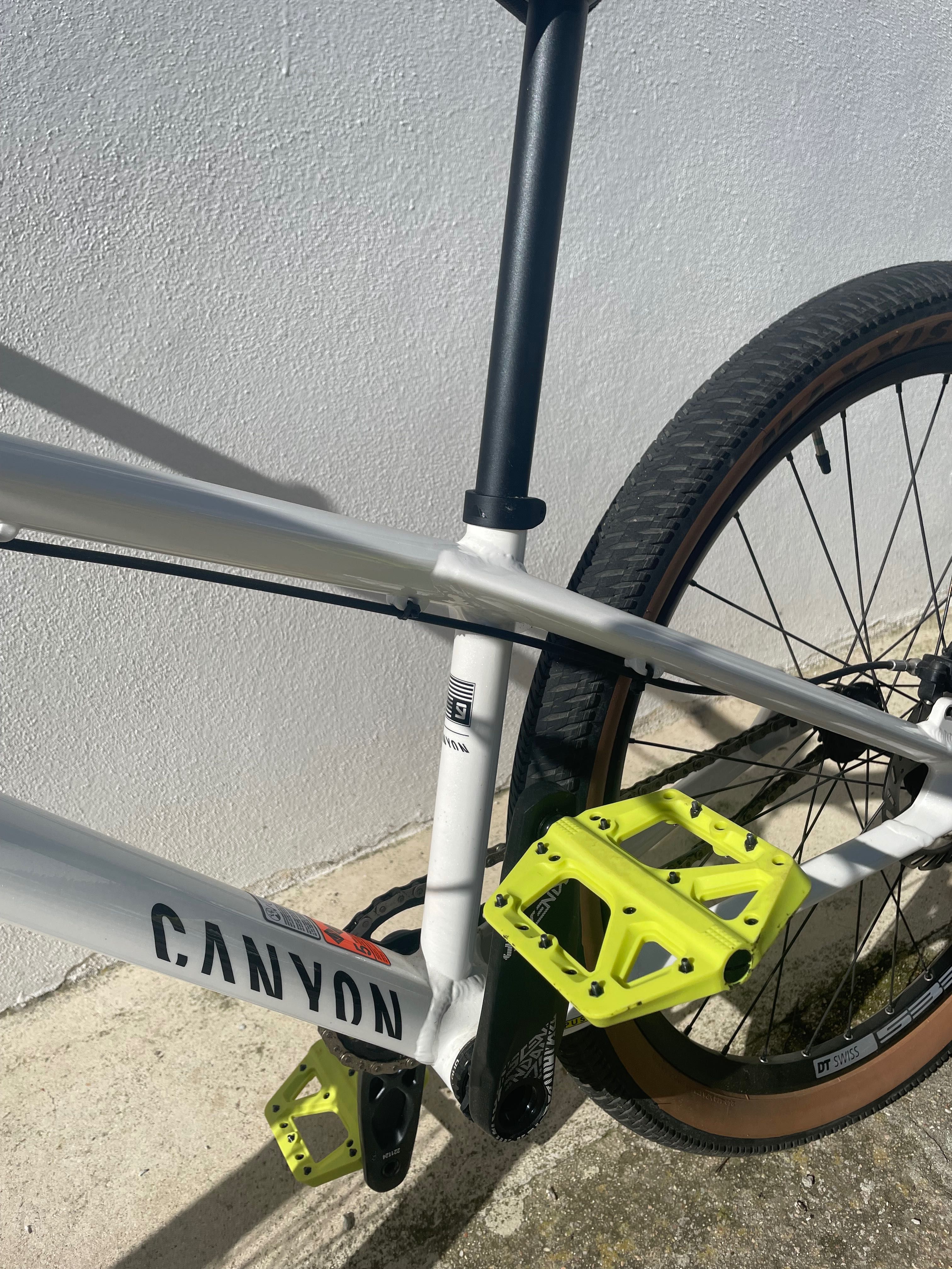 Bicicleta CANYON Stitched 360 Pro Nineyard (como nova)