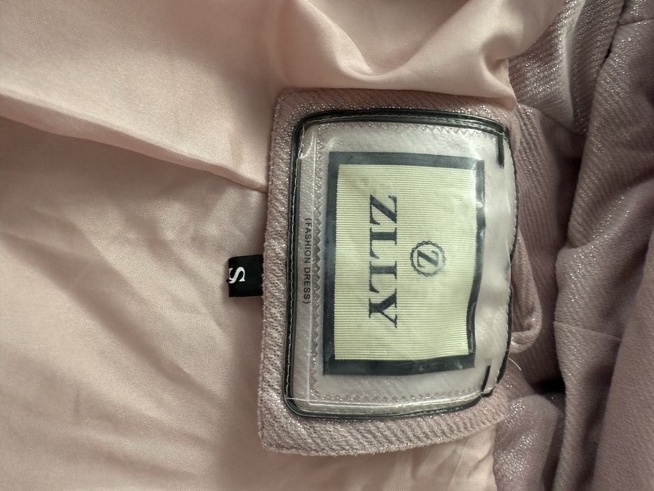 Жіноча зимова куртка S