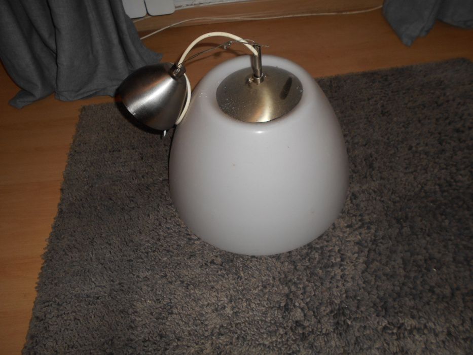 candeeiro de tecto vidro e madeira