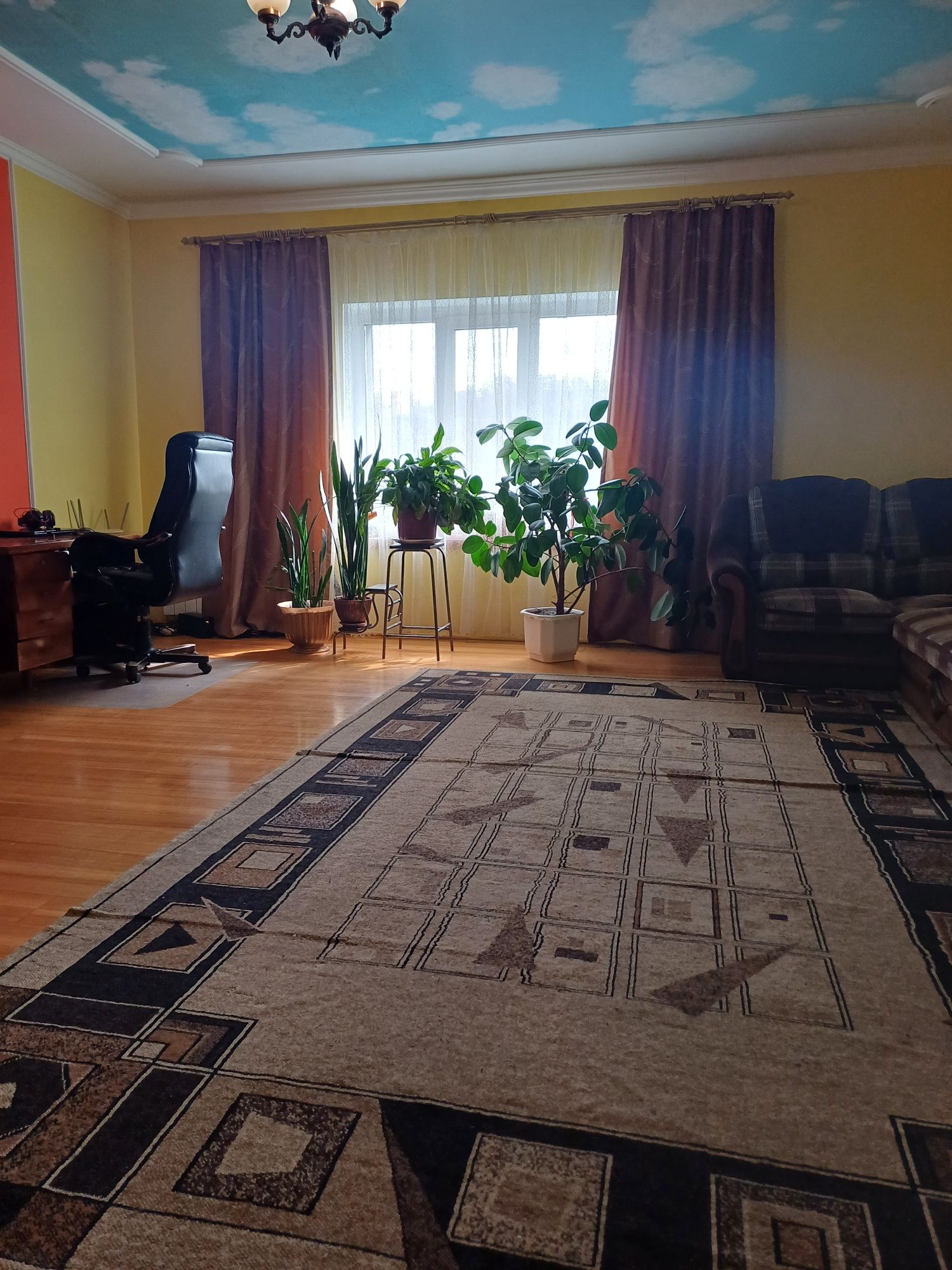 Продається капітальний будинок в селі Сад.