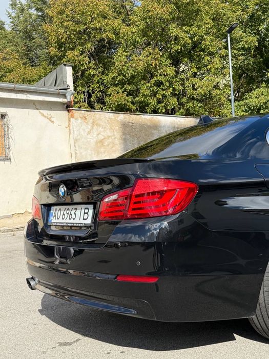 Продаю BMW ф10 520b 2011.