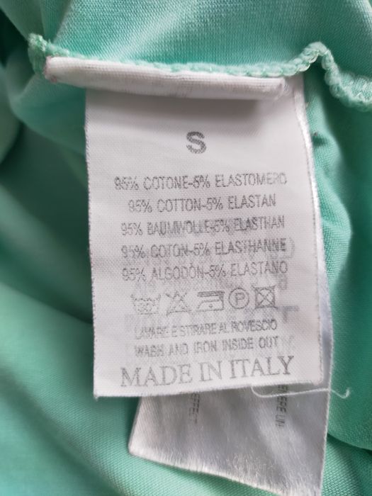 Śliczna włoska bluzka Guru, t-shirt na lato