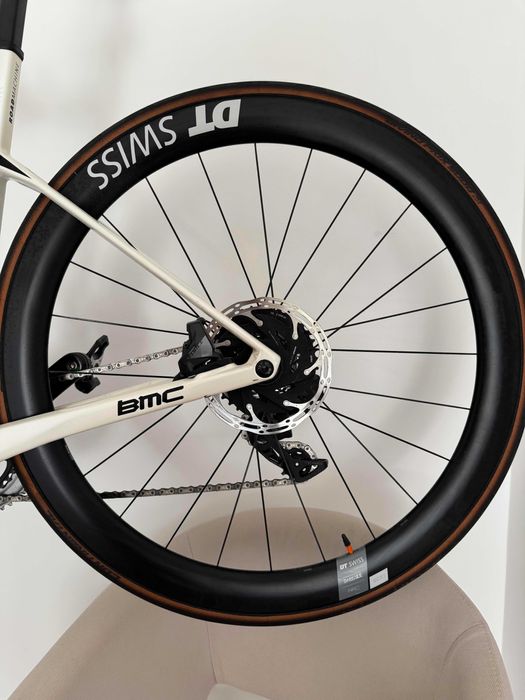 Roda DT Swiss ARC 1600 DB 50mm (Carbono)