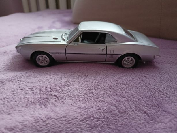 Model Pontiac Firebird 1967