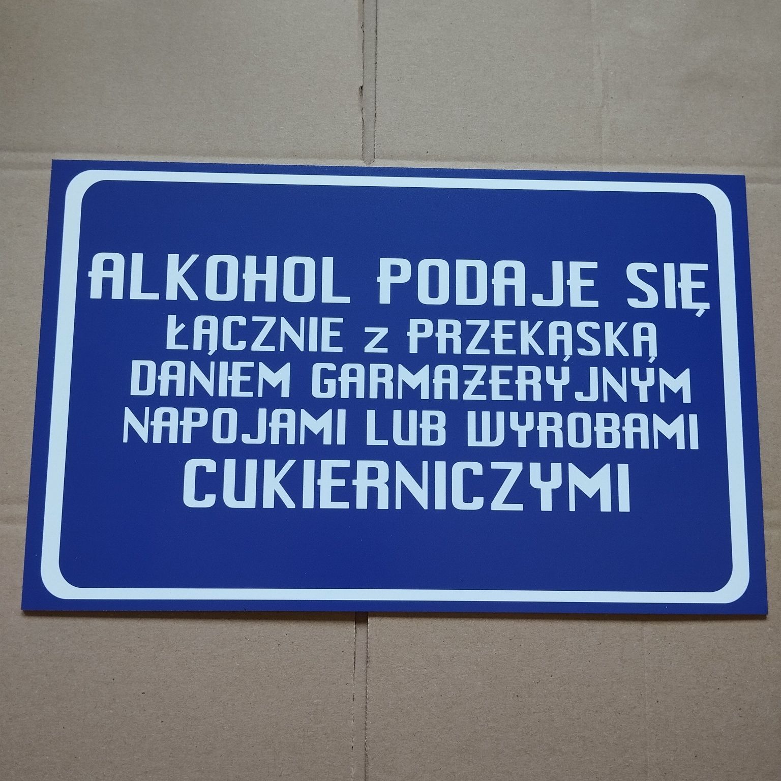 Tablica PRL alkohol podaje się łącznie z przekąską daniem...
