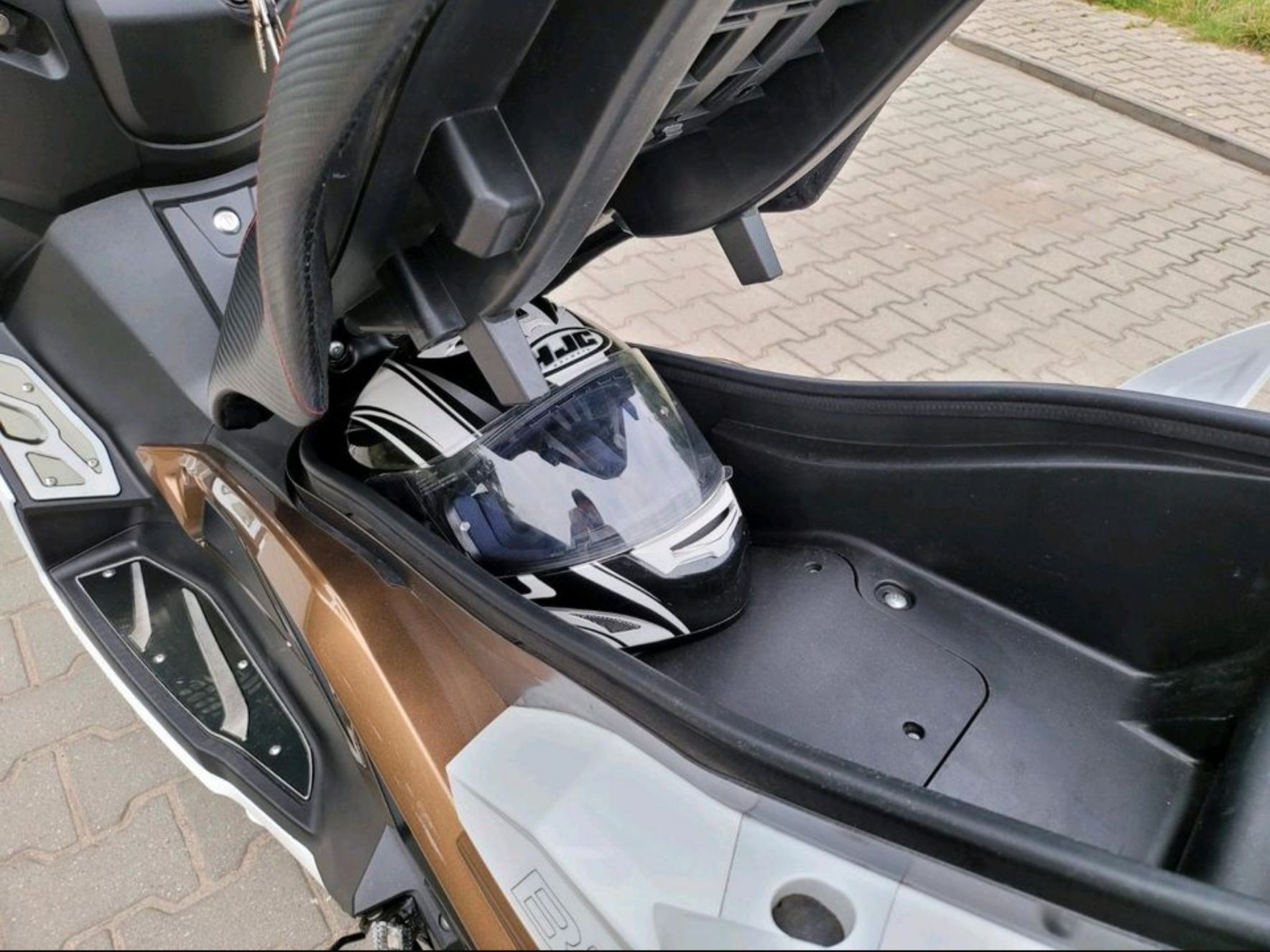 Skuter XXL - Barton B-Max 125 - prawo jazdy kategorii B