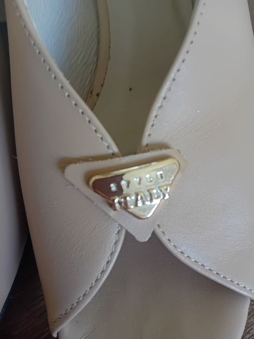 Buty Karino na komunię r.39 skóra