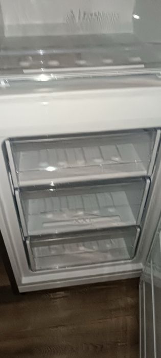 Холодильник новий