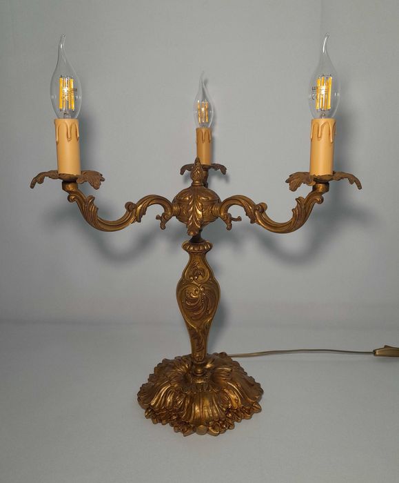 Candeeiros restaurados e reinventados