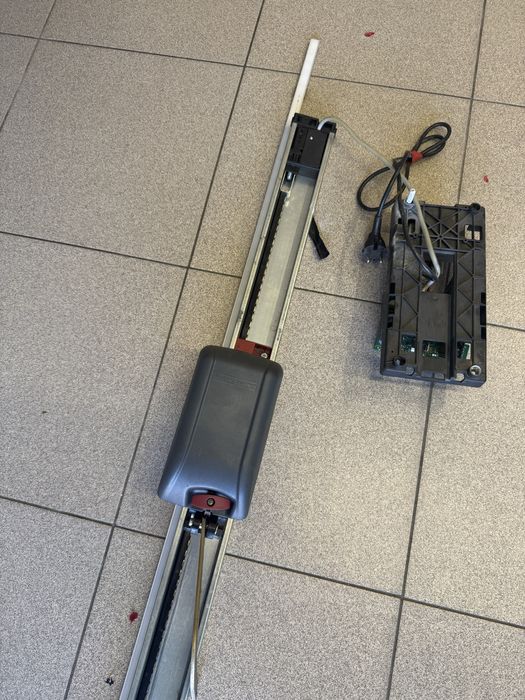 Рейка для гаражний воріт Ryterna