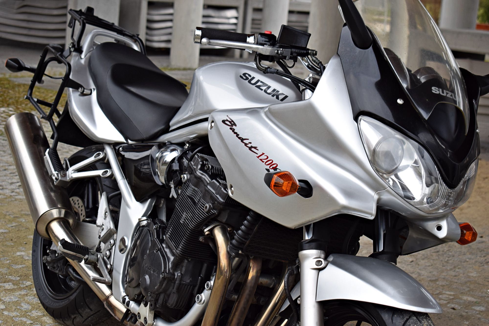 SUZUKI Bandit 1200 S Bez wkładu Po serwisie+TUV ! NOWE OPONY + Dodatki