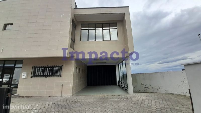 Armazém para venda em Canelas, Vila Nova de Gaia