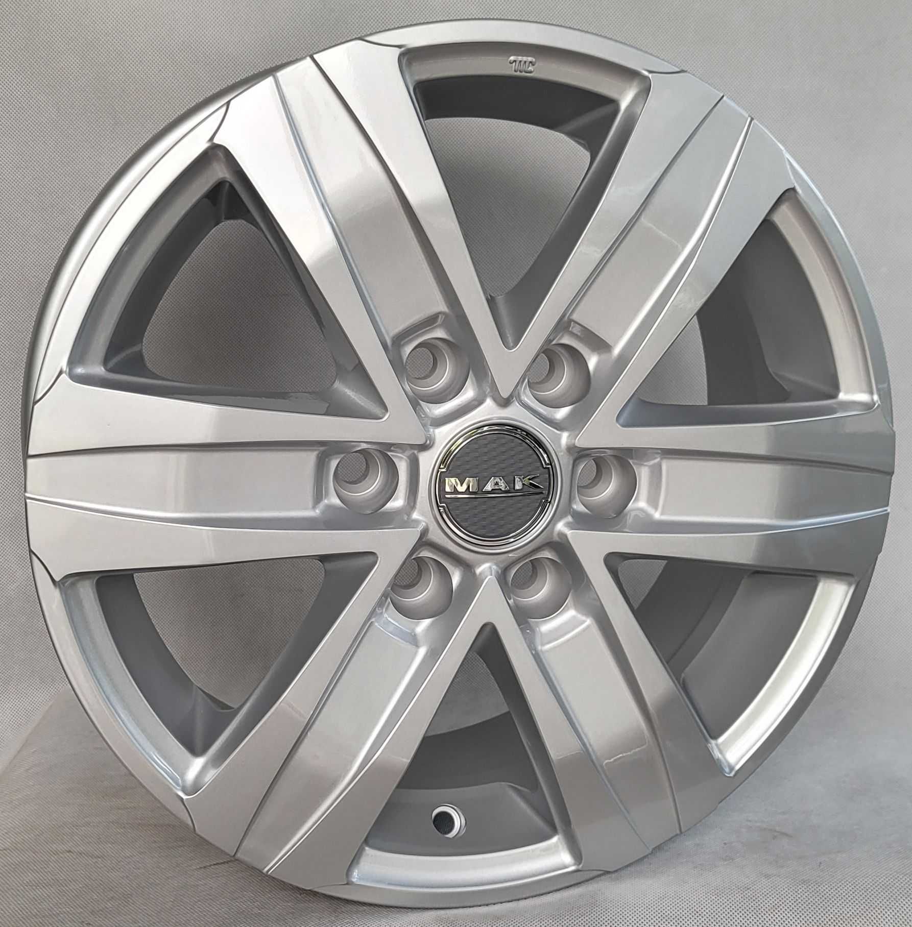 MAK Felgi 16 Mercedes Sprinter 6x130 W906 VW Crafter SY SZ 2E 2F VS30