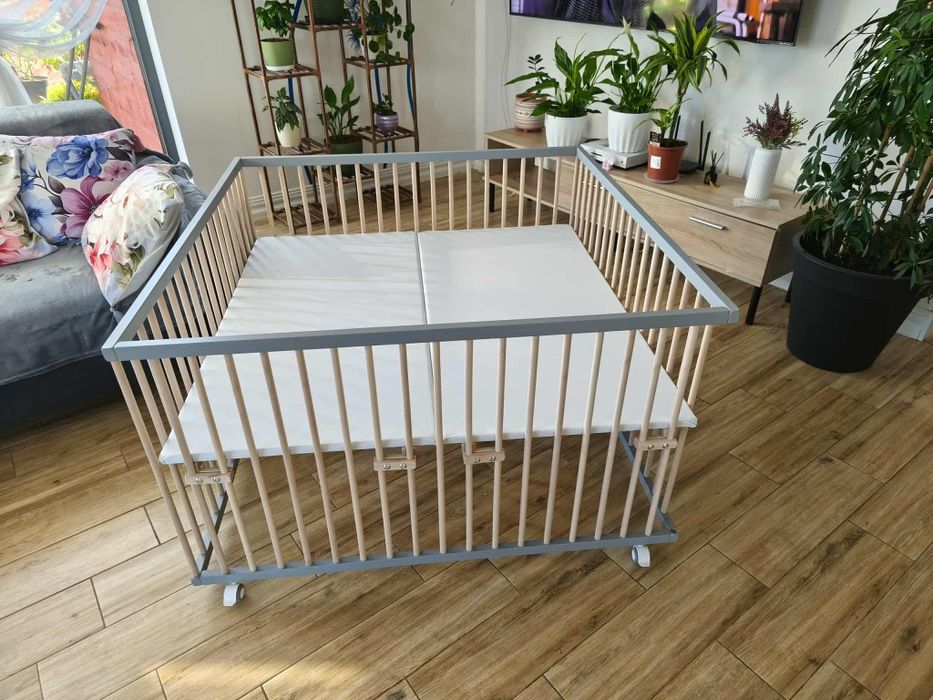 Kojec dziecięcy 120x120x75cm, łóżeczko SAMANN, bukowe