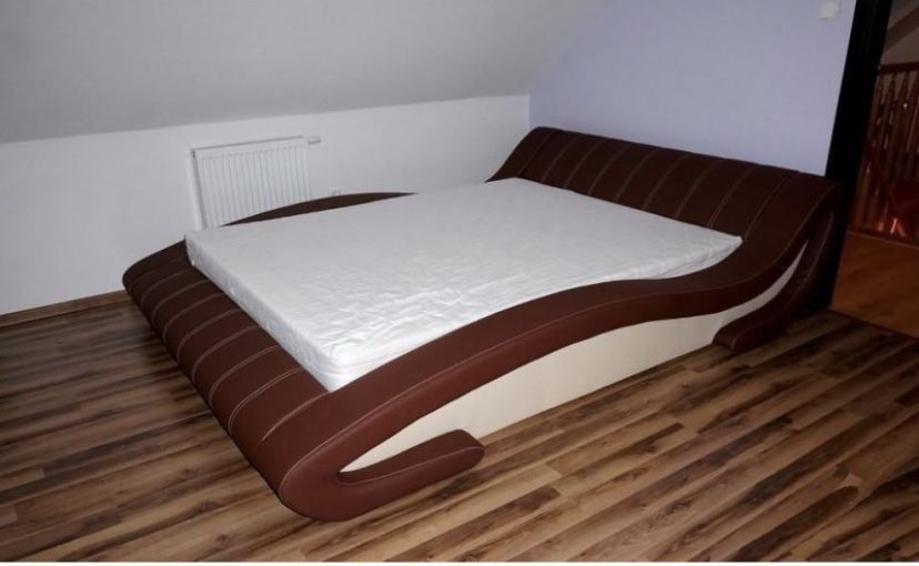 Двоспальне ліжко з підйомним механізмом. М‘яке ліжко