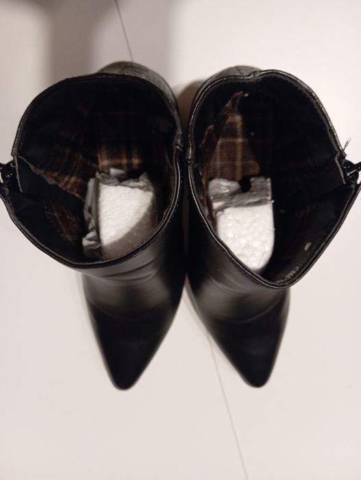 Kozaki na obcasie 36 kolekcja C'M Paris